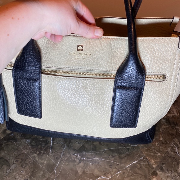 sold EUC Ivory and Black Kate Spade Leather - Picture 7 of 12